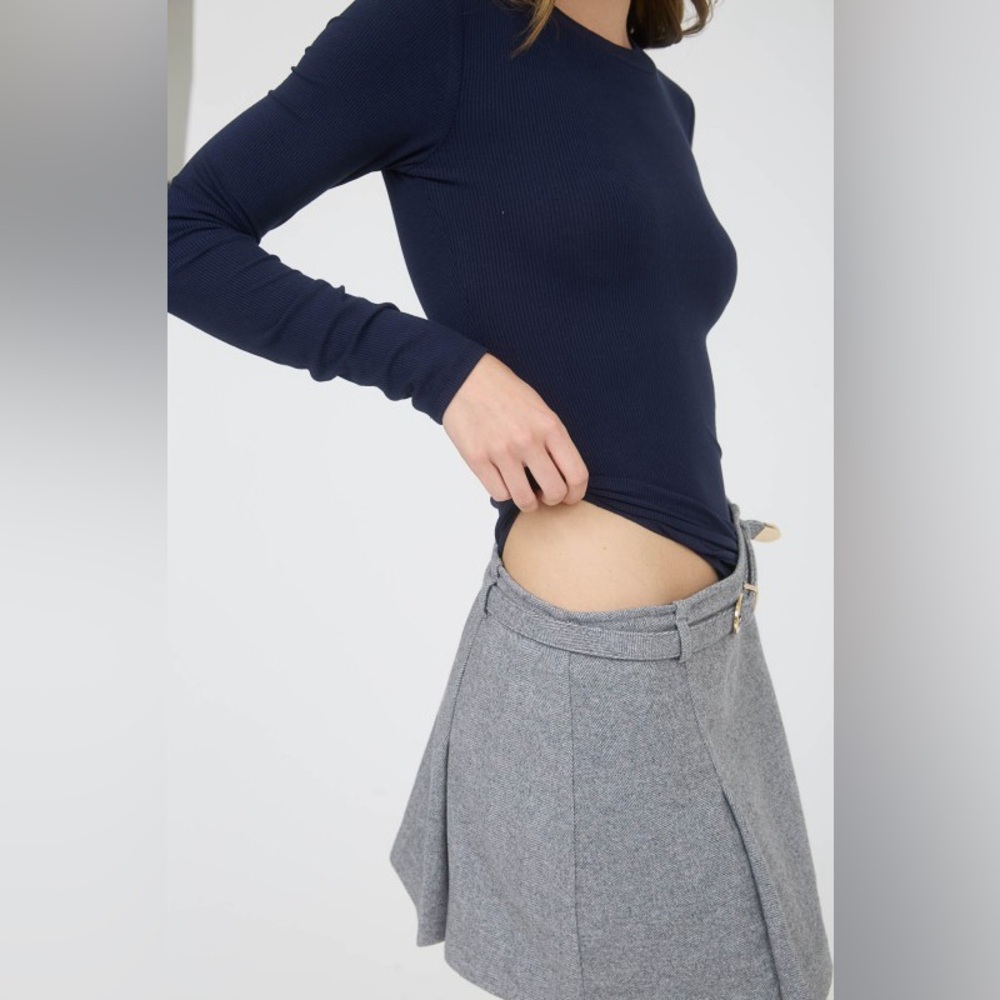 The Workshop Round Neck Long Sleeve Sweater Knit Bodysuit In Navy - Picture 4 of 6
